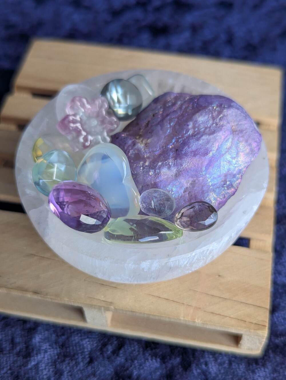 Lavender Aura Geode ☮️ Opalite Amethyst Aquamarine Fluorite Quartz Crystal Bowl - Picture 15 of 16